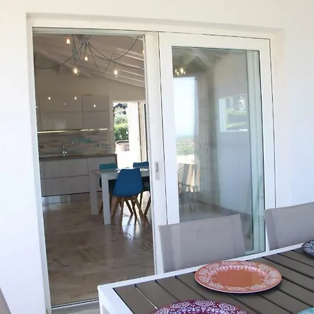 R House Hébergement de vacances